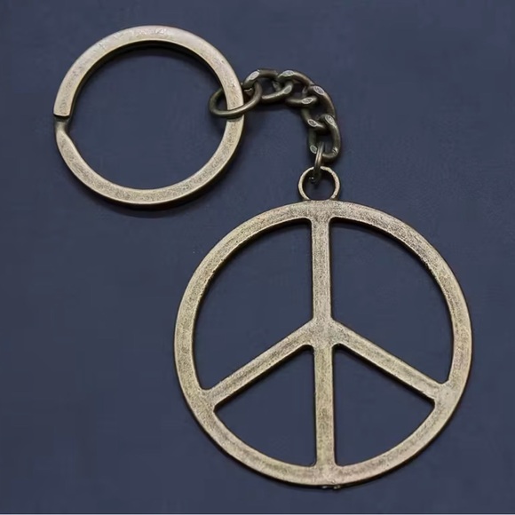 Peace Sign Keychain - Picture 3 of 3